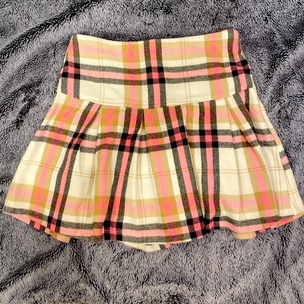 Francesca's Collections Cream Skater Mini Skirt Pleated